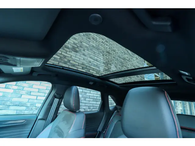 Ford Kuga 2.5 PHEV ST-Line X 2022 Hybride Benzine 13