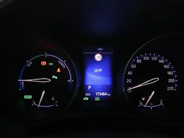 Toyota C-HR 1.8 Hybrid Executive 2017 Hybride Benzine 6