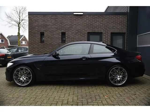 BMW M4 4-serie Coupé Competition 2017 Benzine 8