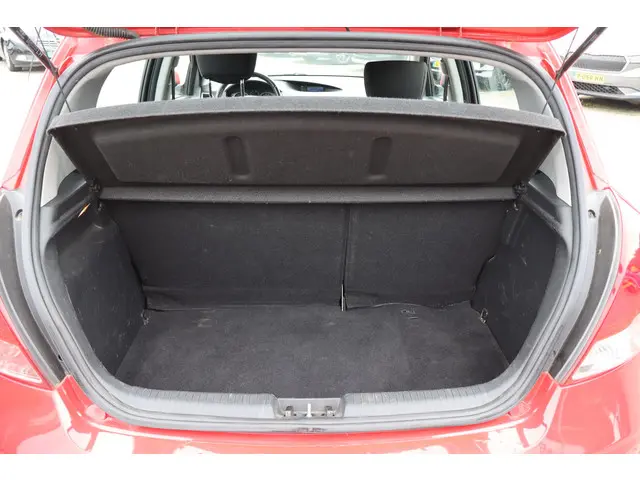 Hyundai i20 1.2i i-Motion 2012 Benzine 14