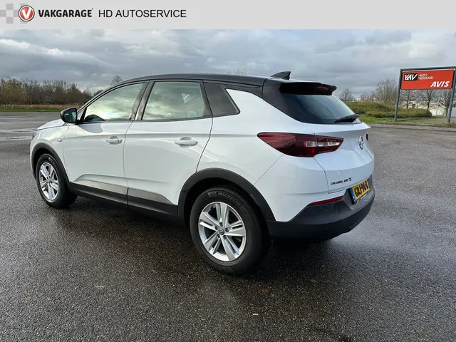 Opel Grandland X 1.2 Turbo Business Edition 2021 Benzine 12