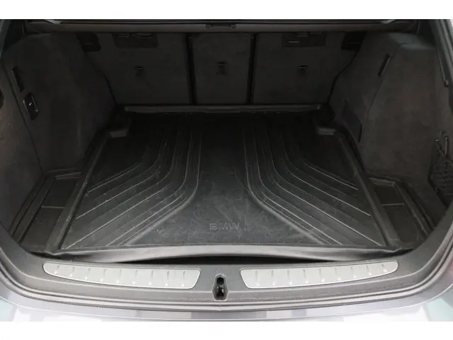 BMW 3 Serie Touring 335i High Executive 2014 Benzine 15