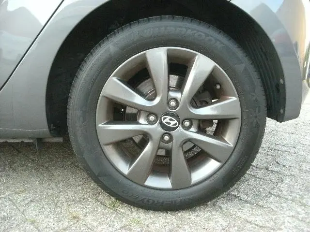 Hyundai i20 1.2i Go! / VERKOCHT 2015 Benzine 16