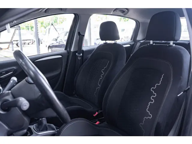 Fiat Punto Evo 1.2 Street 2015 Benzine 27