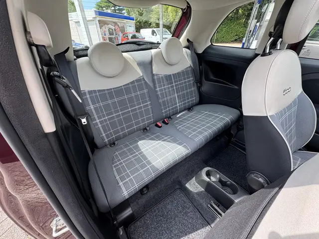 Fiat 500 1.2 Lounge 2018 Benzine 19
