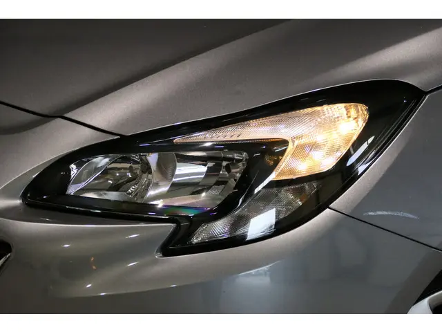 Opel Corsa 1.4 Favourite 2018 Benzine 46