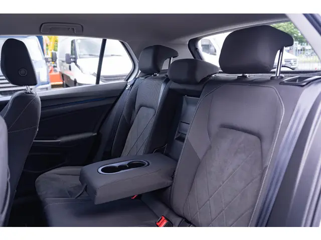 Volkswagen Golf 1.0 TSI Life 2020 Benzine 34