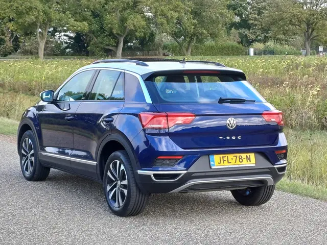Volkswagen T-Roc 1.5 Style United 2020 Benzine 8