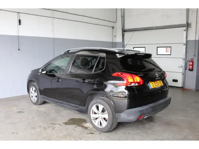 Peugeot 2008 1.2 PureTech Style 2015 Benzine 8