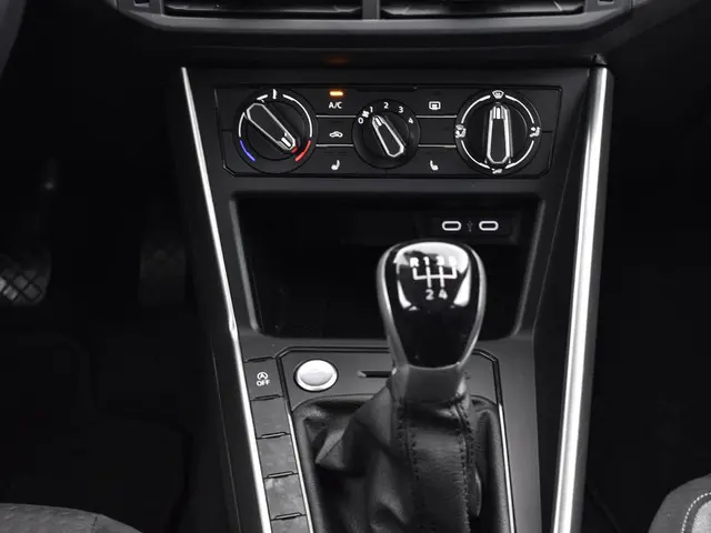 Volkswagen Polo 1.0TSI/95PK Life 2023 Benzine 33