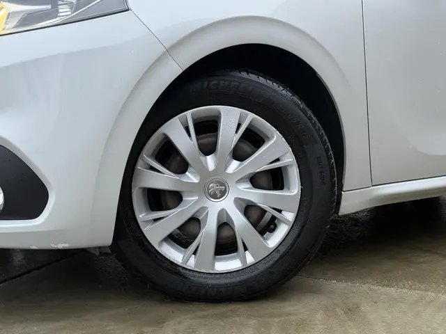 Peugeot 208 1.2 PureTech Blue Lion 2018 Benzine 27