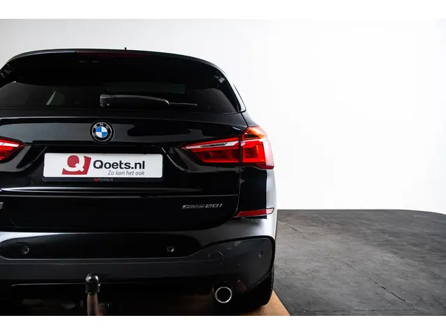 BMW X1 sDrive20i High Executive 2019 Benzine 53