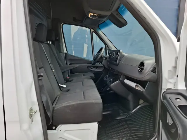 Mercedes-Benz Sprinter 315 1.9 CDI L4H3 RWD 2022 Diesel 37