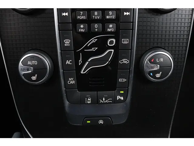 Volvo V40 1.5 T3 R-Design 2019 Benzine 47