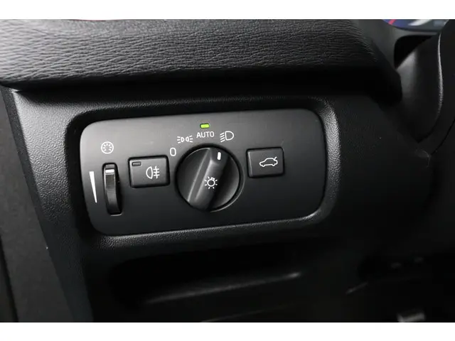 Volvo V40 2.0 D2 R-Design 2016 Diesel 8