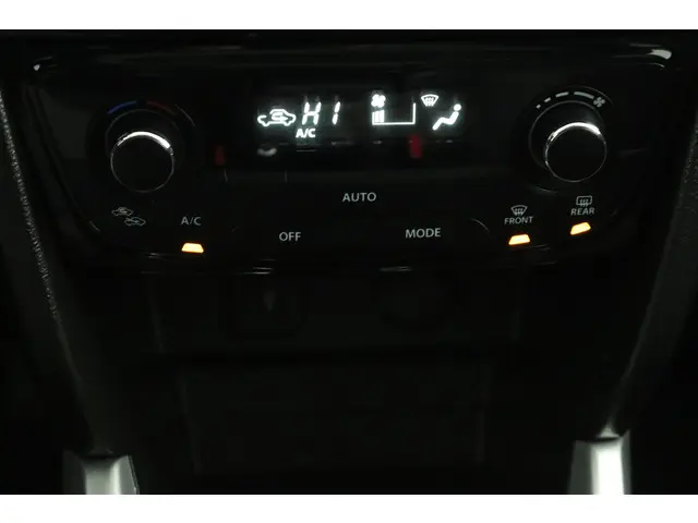 Suzuki Vitara 1.6 High Executive 2015 Benzine 7