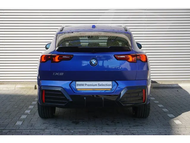 BMW iX2 xDrive30 2025 Elektrisch 5