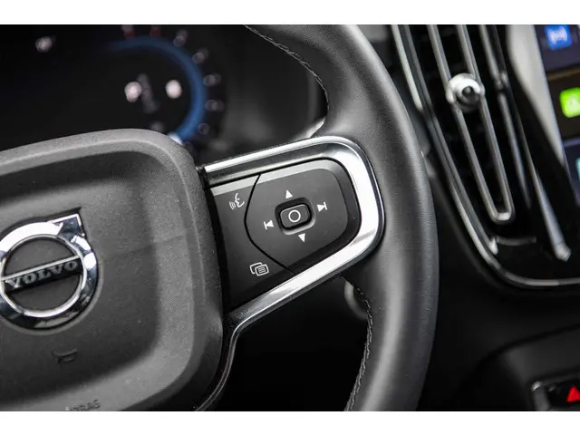 Volvo XC40 2.0 B4 Plus Dark 2025 Benzine 22