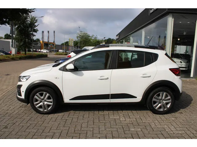Dacia Sandero Stepway TCe 90 Comfort 2022 Benzine 4