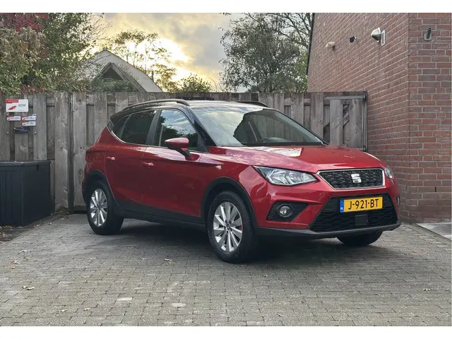 SEAT Arona 1.0 TSI Style Business Intense 2020 Benzine