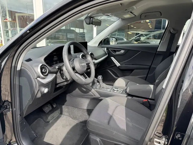 Audi Q2 35 TFSI S Edition 2024 Benzine 17