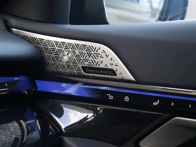 BMW 5 Serie Touring 550e xDrive 2025 Hybride Benzine 34