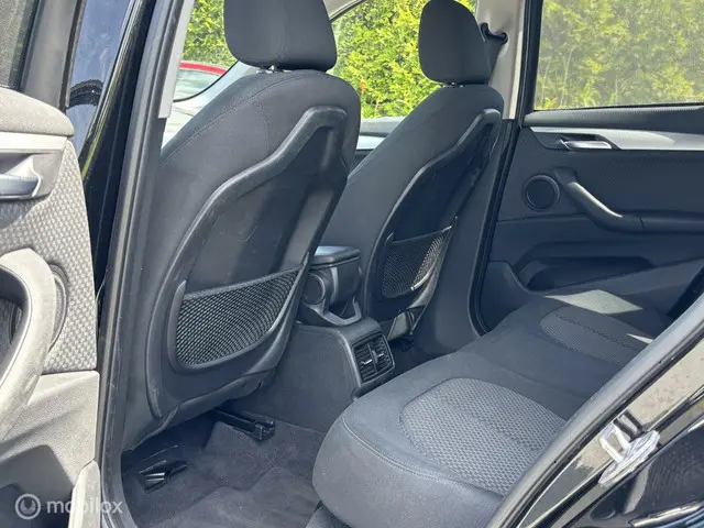 BMW X1 sDrive18i High Executive | Garantie | 2018 Benzine 12