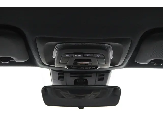 Toyota C-HR 1.8 Hybrid 140 2024 Hybride Benzine 33