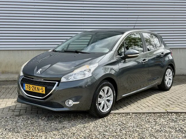 Peugeot 208 1.2 VTi Blue Lease 2012 Benzine