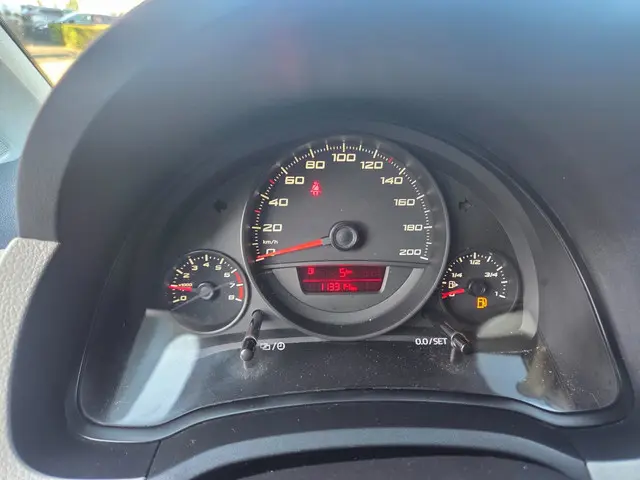 SEAT Mii 1.0 Style Sport airco cruise navi 2012 Benzine 13