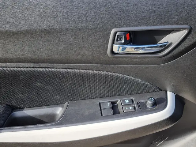 Suzuki Swift 1.2 Select Smart Hybrid 2023 Benzine 22