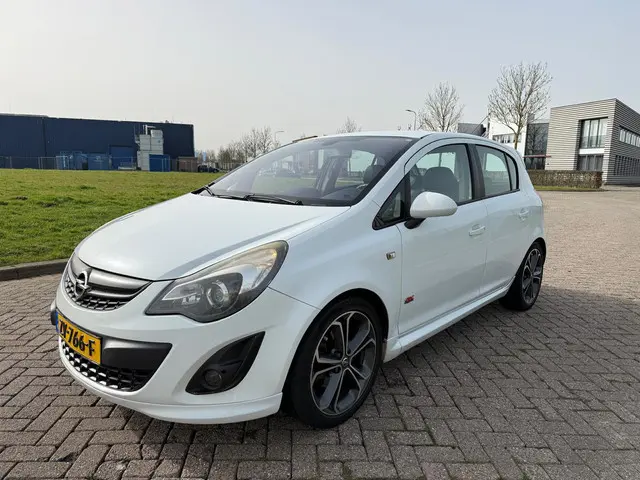 Opel Corsa 1.4 Turbo Cosmo OPC-Line 2013 Benzine 2