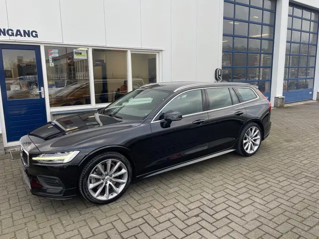 Volvo V60 2.0 T5 Momentum 2019 Benzine 2
