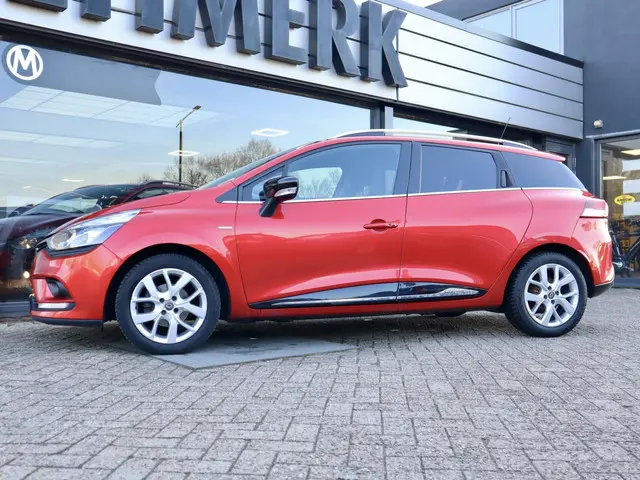 Renault Clio Estate 0.9 TCe Limited 2018 Benzine 22