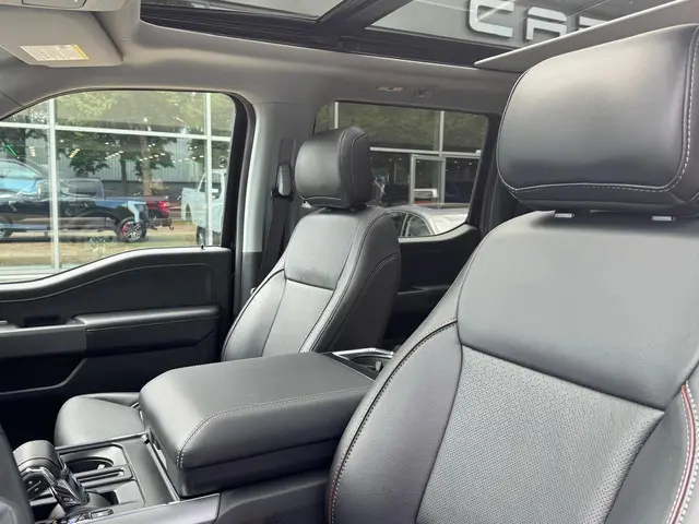 Ford F-150 3.5L V6 Lariat full-spec 2024 Benzine 21