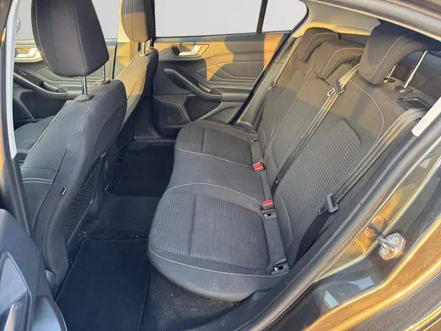 Ford Focus 1.0 EcoBoost Titanium Business- 2019 Benzine 17