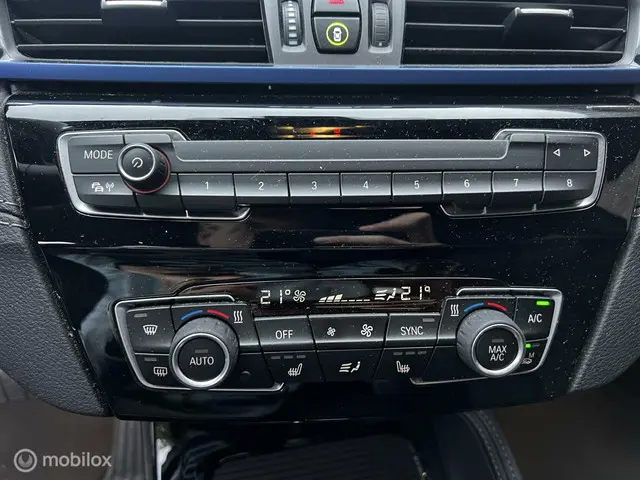 BMW X1 sDrive18i High Executive 2021 Benzine 21