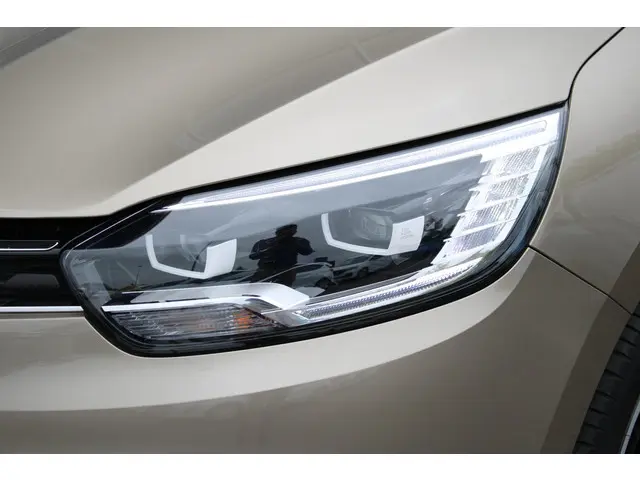 Renault Grand Scénic 1.3 TCe Bose 2018 Benzine 33