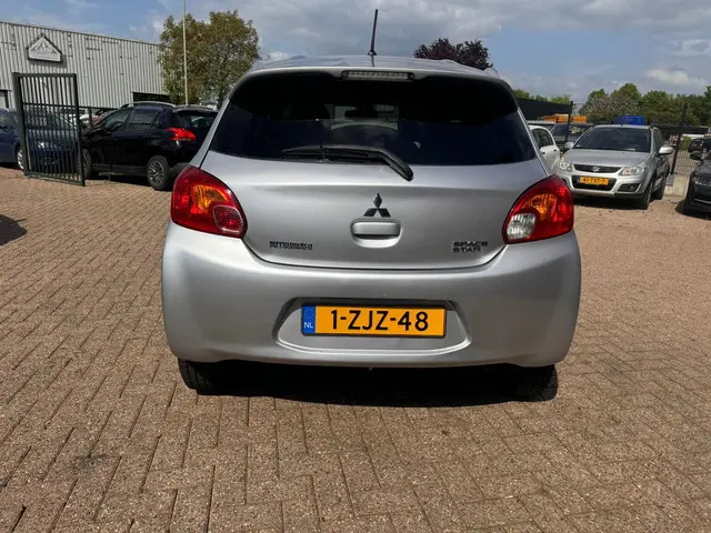 Mitsubishi Space Star 3