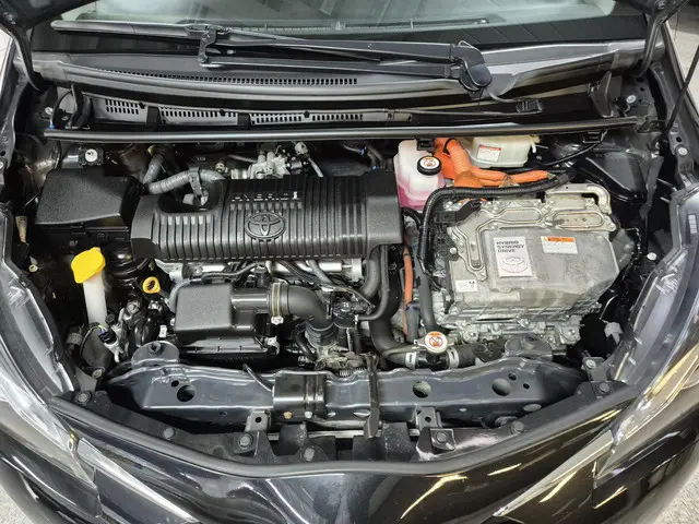 Toyota Yaris 1.5 Hybrid Dynamic 2019 Hybride Benzine 52