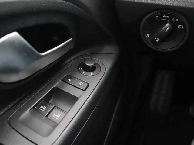 Volkswagen up! 1.0 BMT move up! 2018 Benzine 20