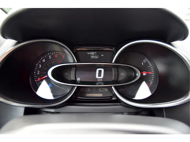 Renault Clio 0.9 TCe Limited 2018 Benzine 22