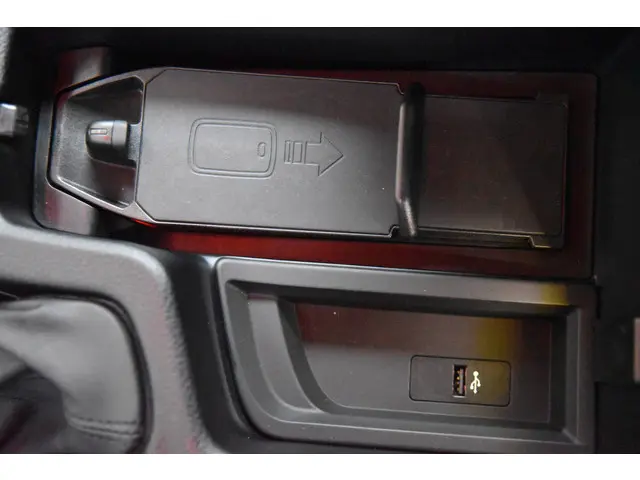 BMW 3 Serie 340i High Executive 2018 Benzine 39