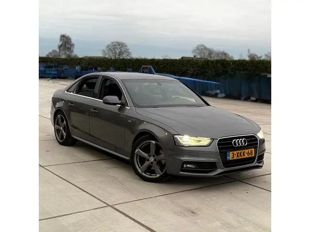 Audi A4 Limousine 1.8 TFSIe Limited S Sport 2014 Benzine 6