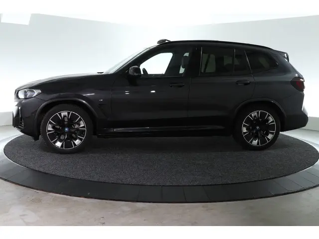 BMW iX3 M-Sport High Executive 80 kWh 2022 Elektrisch 8