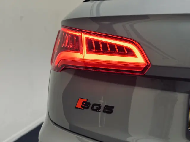 Audi SQ5 3.0 TFSI 400PK quattro 2018 Benzine 33