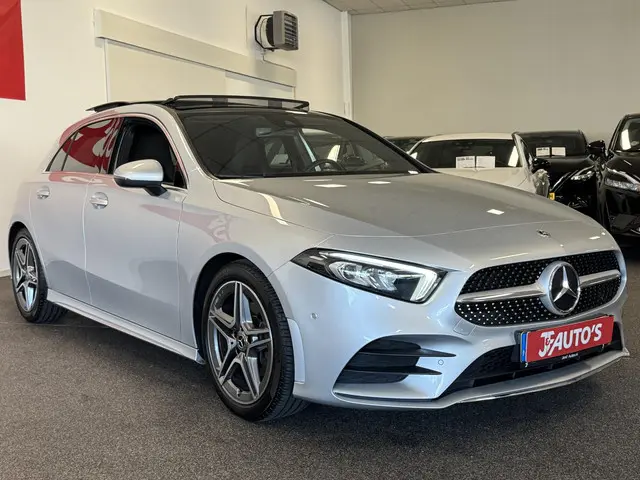 Mercedes-Benz A-Klasse 200 AMG Line 2022 Benzine 7