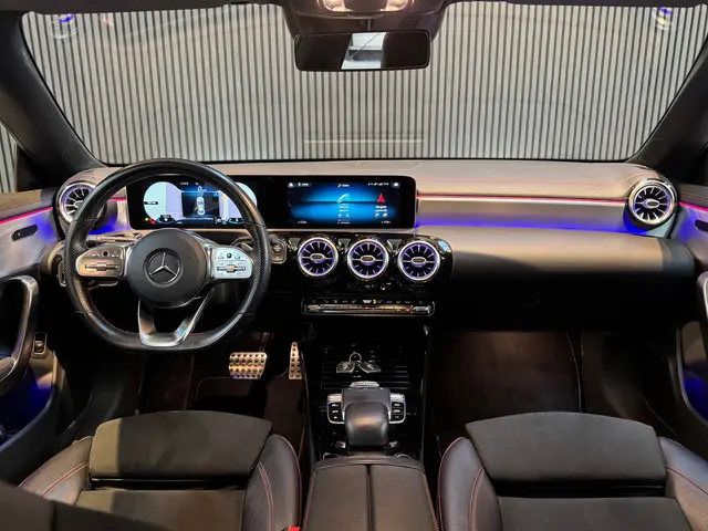 Mercedes-Benz CLA 180 AMG Camera Sfeer 2020 Benzine 22