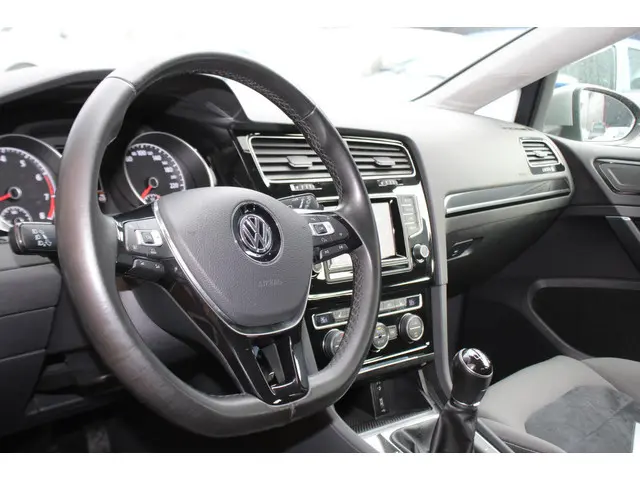 Volkswagen Golf 1.4 TSI Highline 2013 Benzine 27