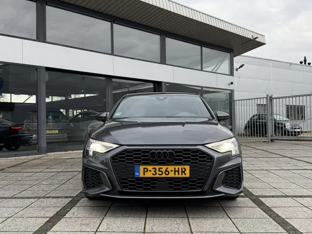 Audi A3 Limousine 30 TFSI S edition 2022 Benzine 7